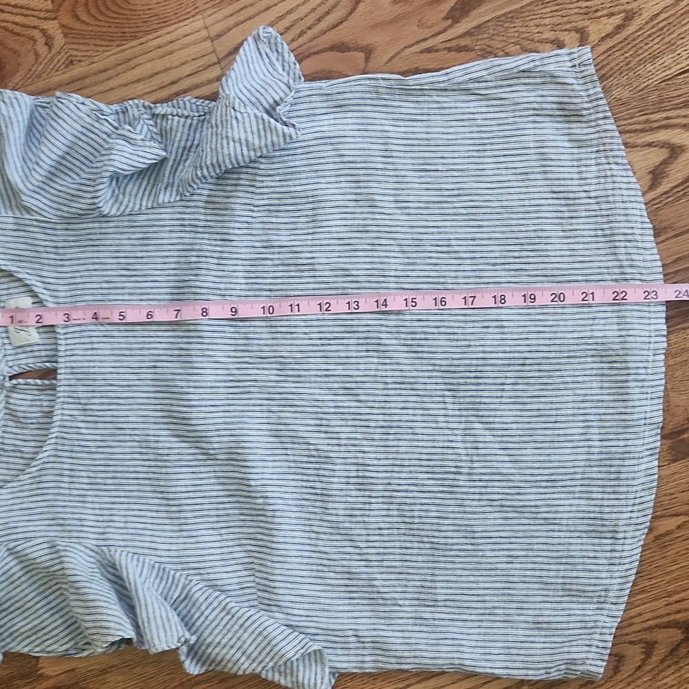 J. Crew Blue Denim With Flutter Sleeves Top Womens 10 - Picture 6 of 6